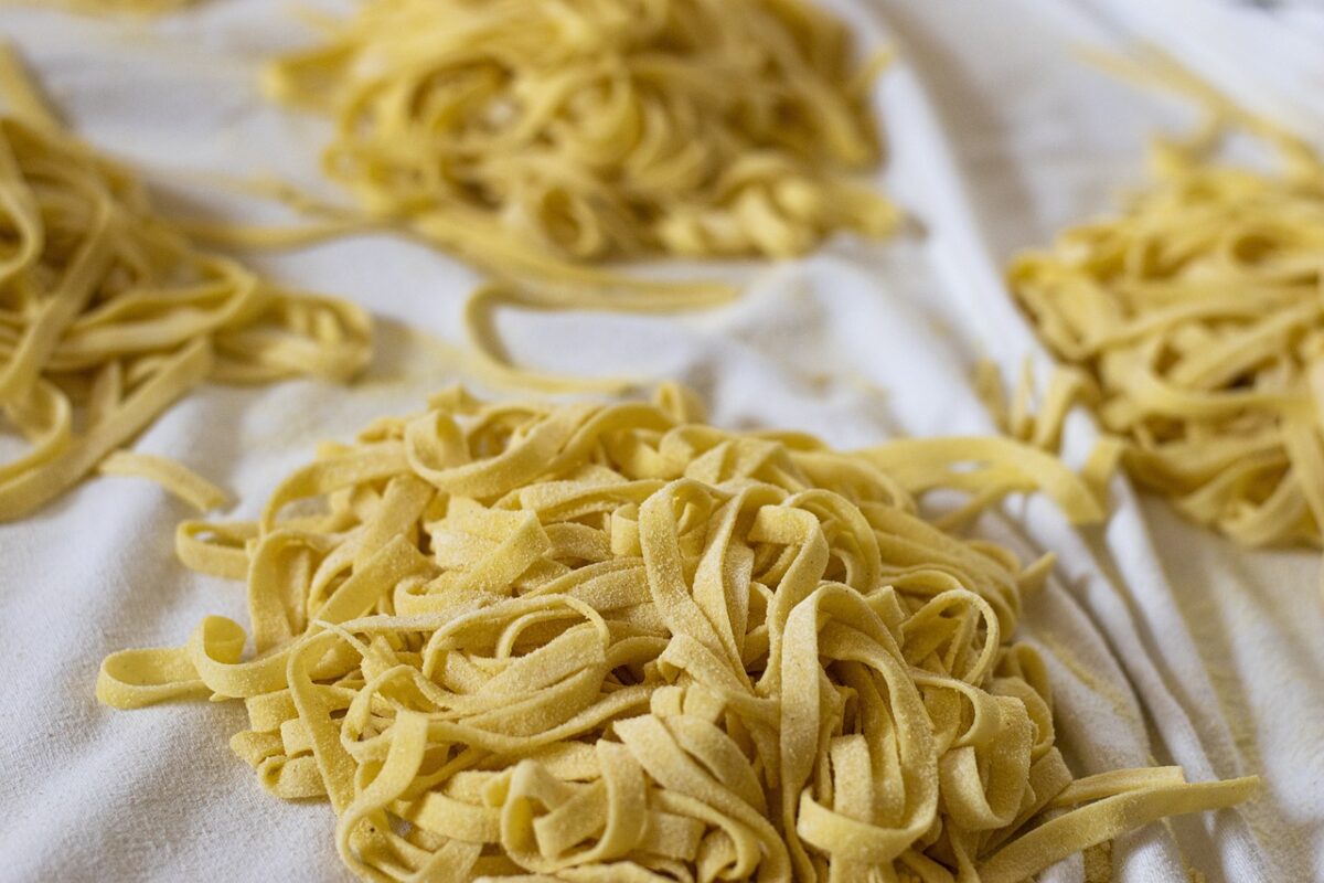Tagliatelle calamaretti e fave