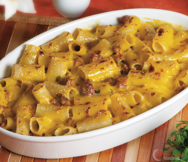 Rigatoni al forno con salsiccia e zafferano