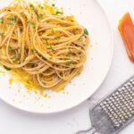Spaghetti con bottarga e briciole