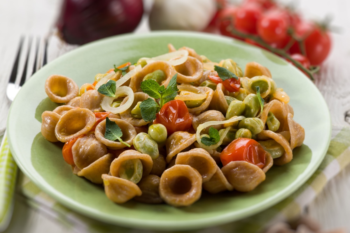Orecchiette con tonno e pomodori