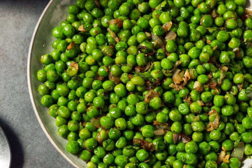 Galleria foto 'Spezzatino di pollo con piselli e soia' - foto 1