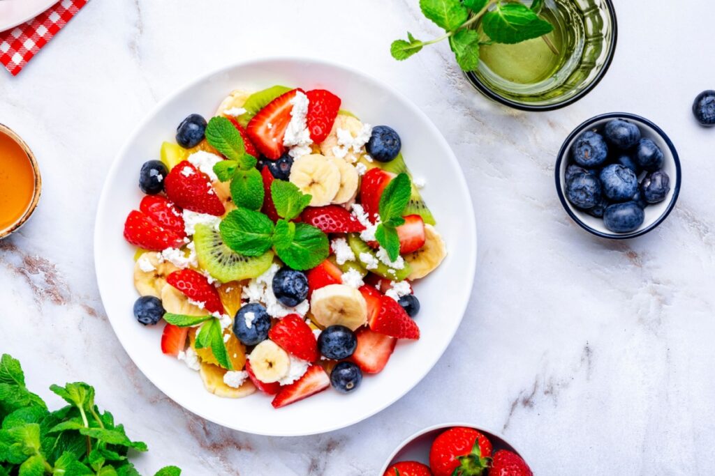 Galleria foto 'Insalata leggera con la frutta' - foto 1
