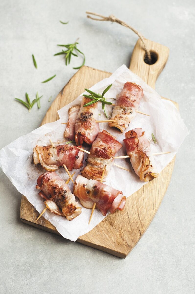 Pancetta (Curata, alla Griglia, in Padella o al Forno, Cotto)