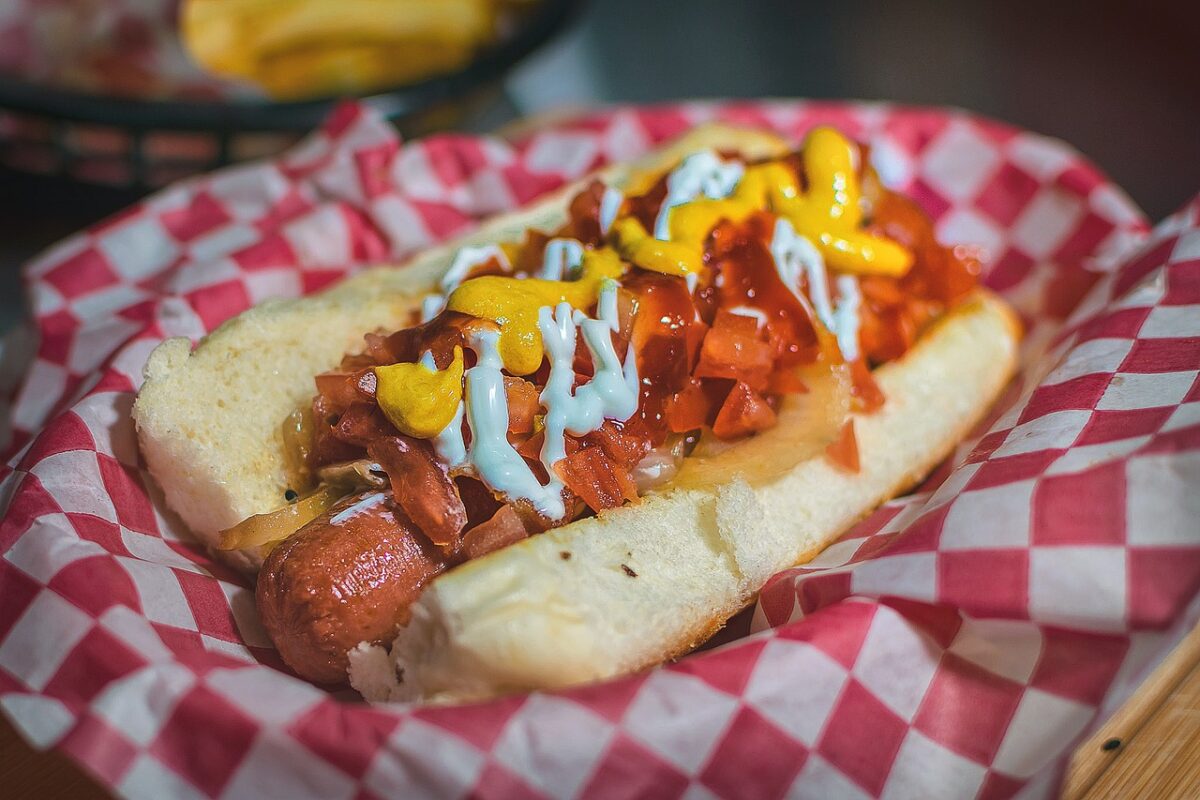 Corn Dog (Frankfurter o Hotdog Steccato, in Pastella di Farina di Mais e Fritto)
