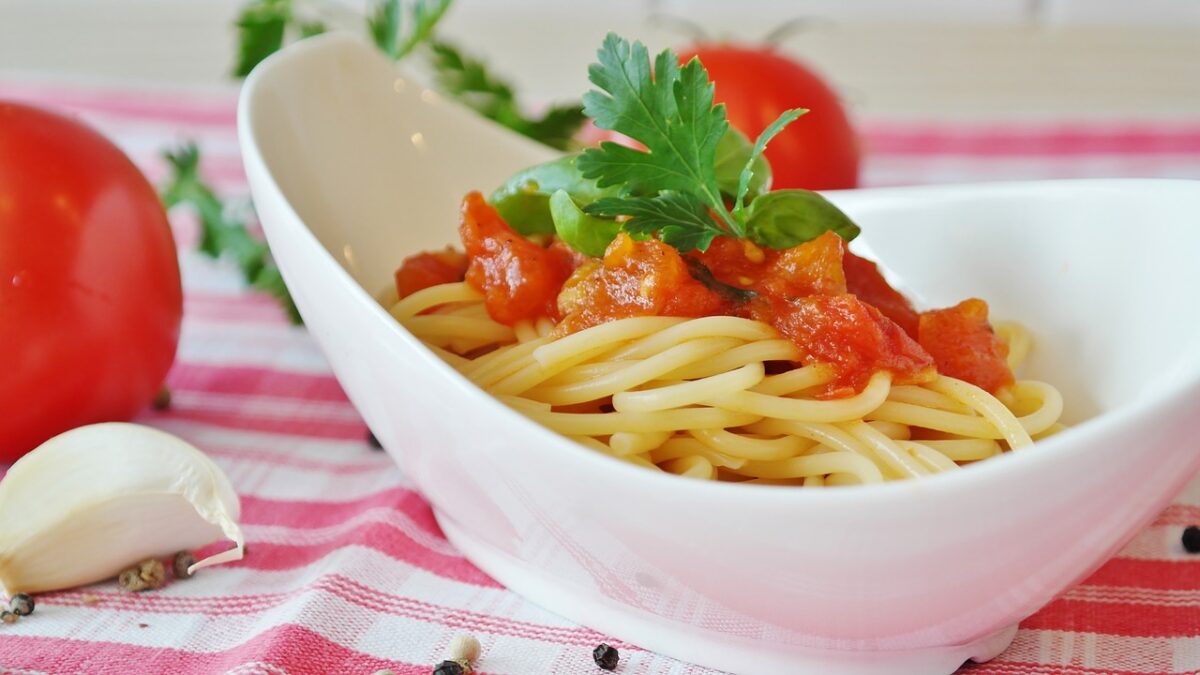 Enchilada di Pollo e Formaggio a Base di Salsa di Pomodoro