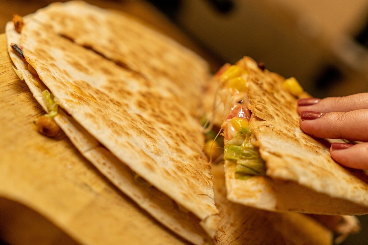 Quesadilla con Formaggio senza Carne
