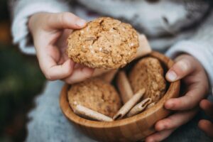 merry christmas, cookies, oatmeal, confectionery, kindness, warmly, cosiness, hands, bowl