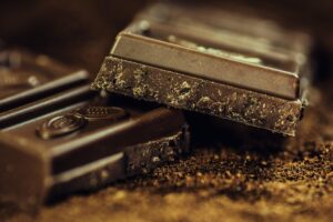 chocolate, bars, dark chocolate, chocolate bars, chocolatier, cocoa, cocoa powder, calories, confectionery, delicious, nibble, sweets, chocolate candy, bitter chocolate, chocolate pieces, close up, chocolate, chocolate, chocolate, chocolate, chocolate