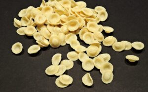 orecchiette pasta, apulia italy, ear shaped, food, brown pasta