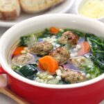 Minestra maritata, calda ed avvolgente