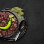 Dinuguan filippino: ricetta dello stufato di sangue di maiale