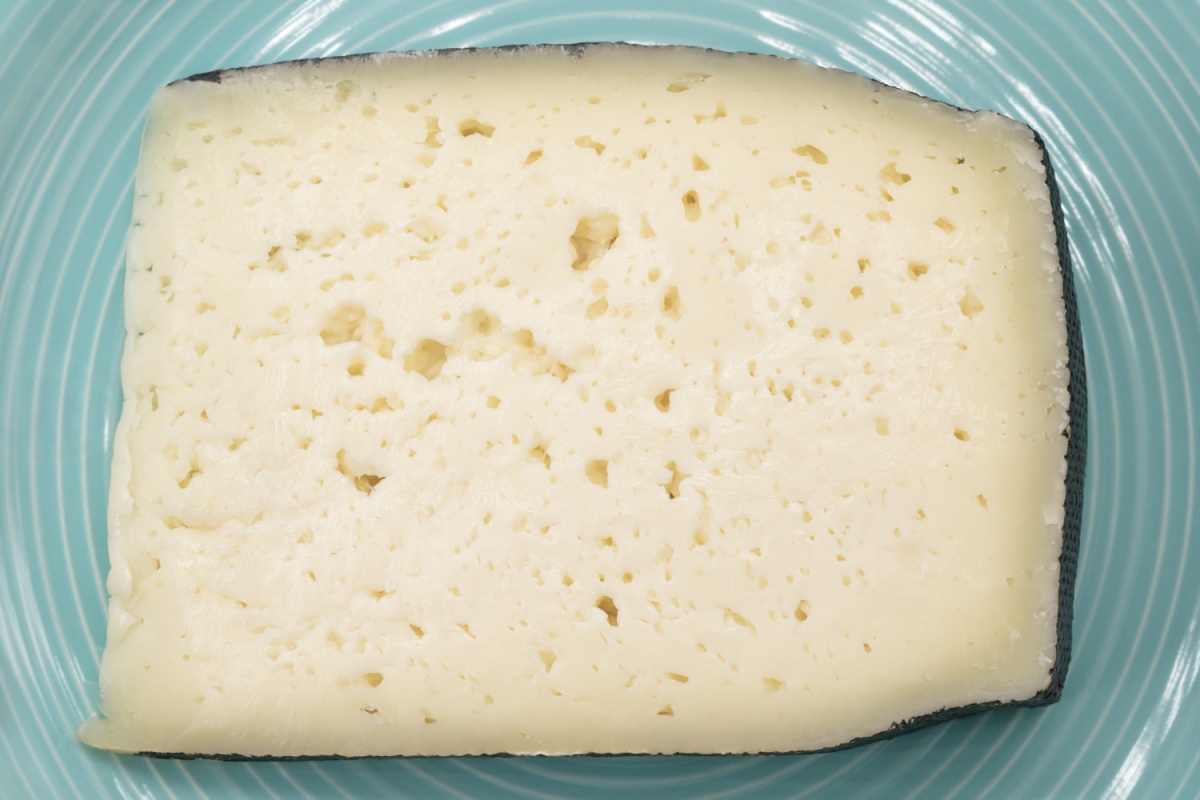 Bastardo del Grappa: formaggio veneto d’alpeggio dal sapore unico Bastardo del Grappa: formaggio veneto d’alpeggio dal sapore unico