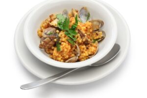 Fregola con Arselle: il primo piatto sardo dal sapore di mare