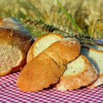 Pane dolce croccante al latte e semi di finocchio