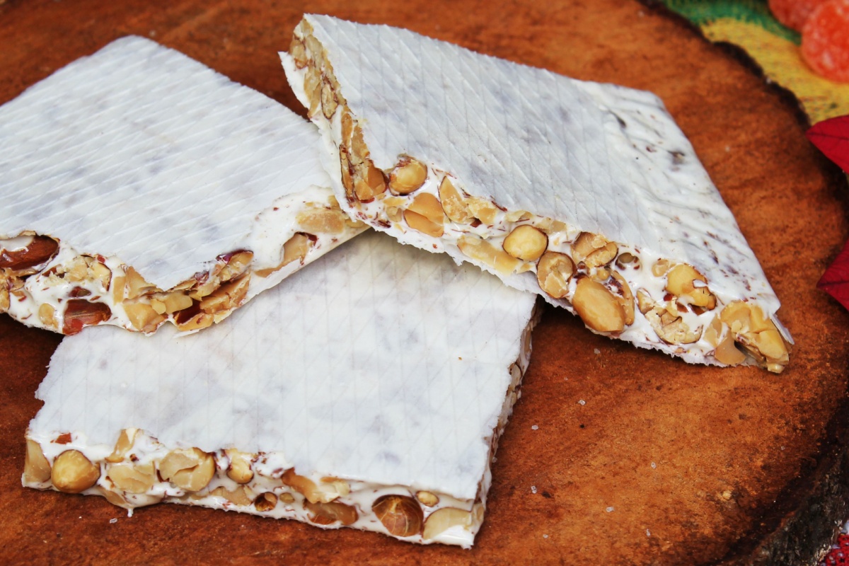 Cupeta valtellinese, il dolce autunnale al miele e noci